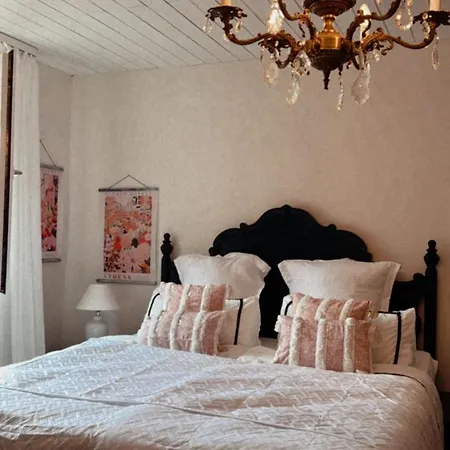 La!maison Am Rhein *